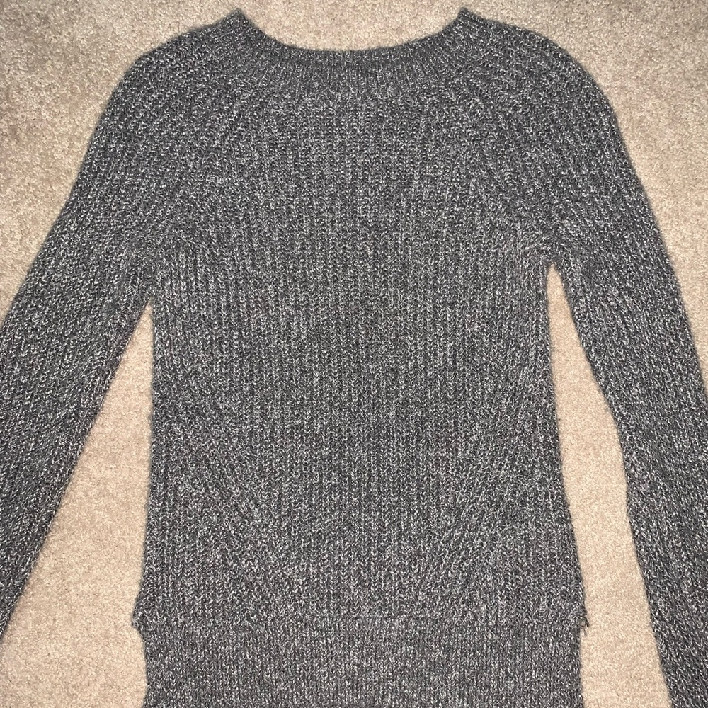 ⭐️ABERCROMBIE AND FITCH KNIT SWEATER